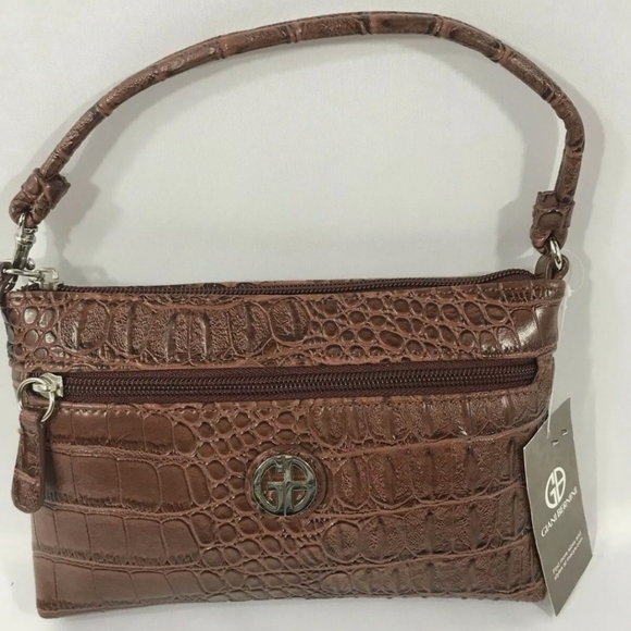 Giani Bernini Wristlet - Picture 7 of 7